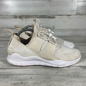 Nike Women's Free‎ Run Commuter 2018 White / Cream Athletic Sneakers Size 9